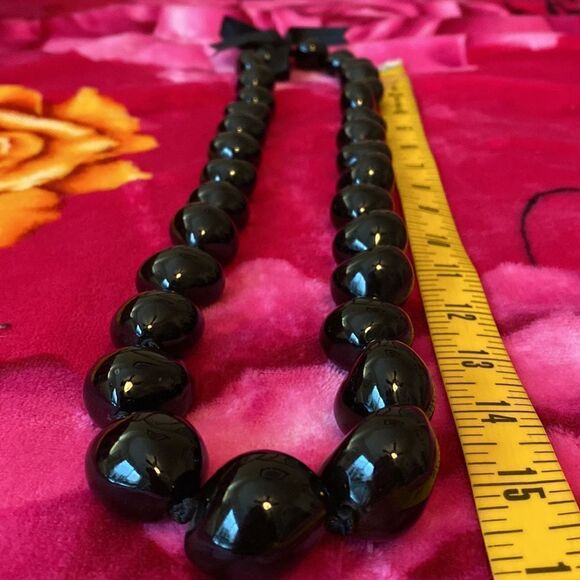 2 Hawaiian Necklaces Maui’s Fish Hook and Kukui Nut Lei - Picture 5 of 5